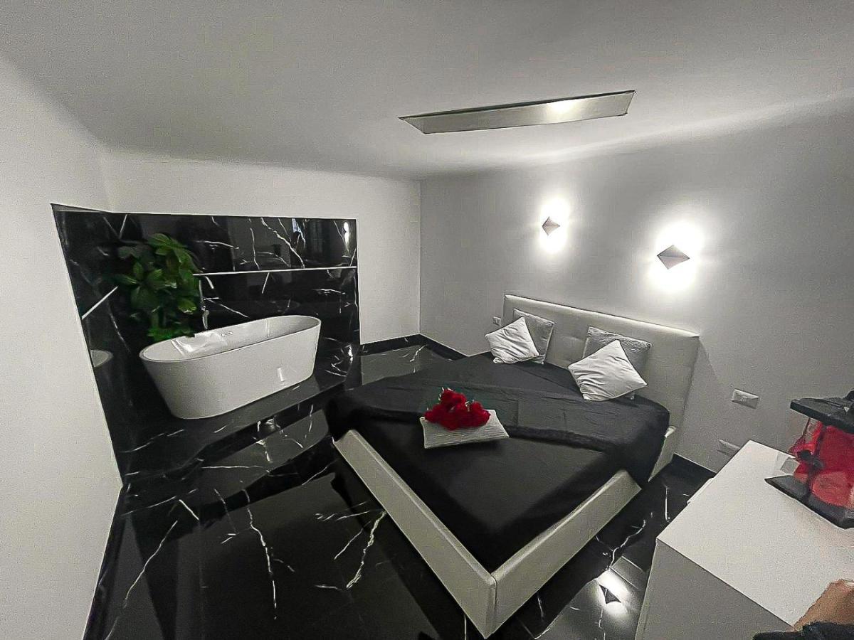 The Marble House Apartment บารี ภายนอก รูปภาพ