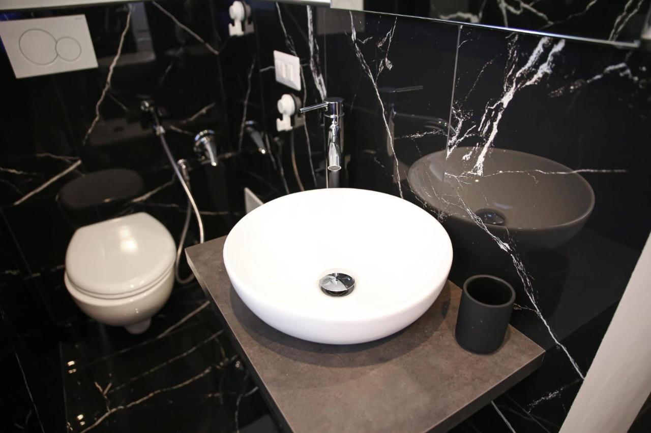 The Marble House Apartment บารี ภายนอก รูปภาพ
