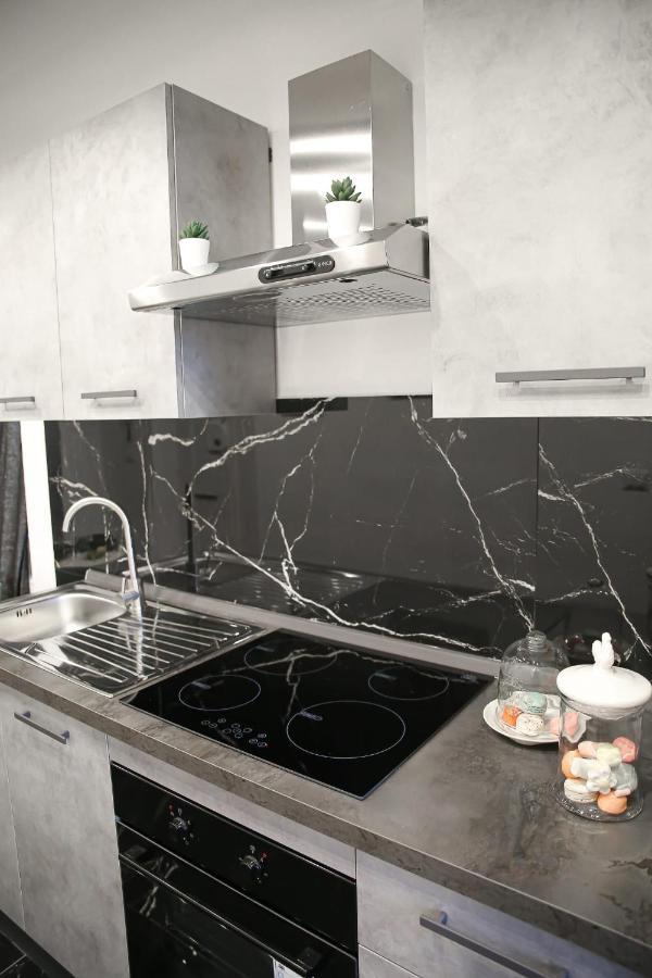 The Marble House Apartment บารี ภายนอก รูปภาพ