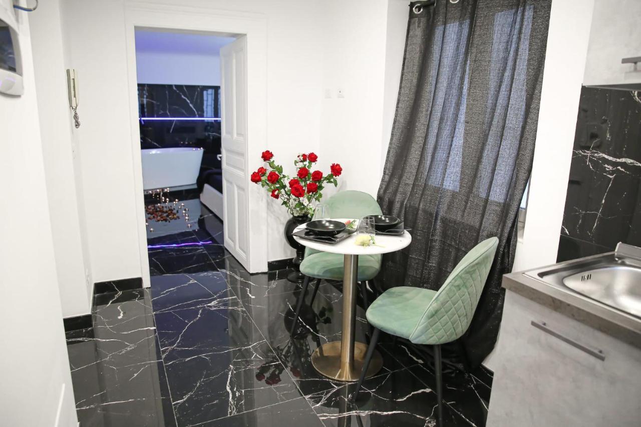 The Marble House Apartment บารี ภายนอก รูปภาพ